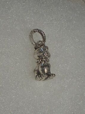 😻 BRIGHTON Silver Cat Charm with Crystal Eyes